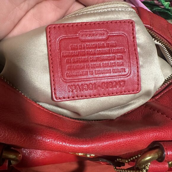 Coach Ashley Cherry - Picture 4 of 6